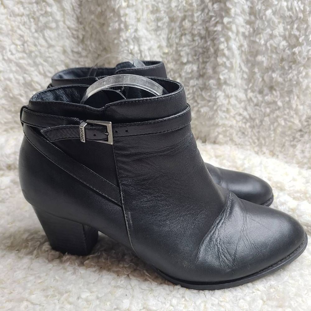 Vionic Upton Black Leather Ankle Boots size 11